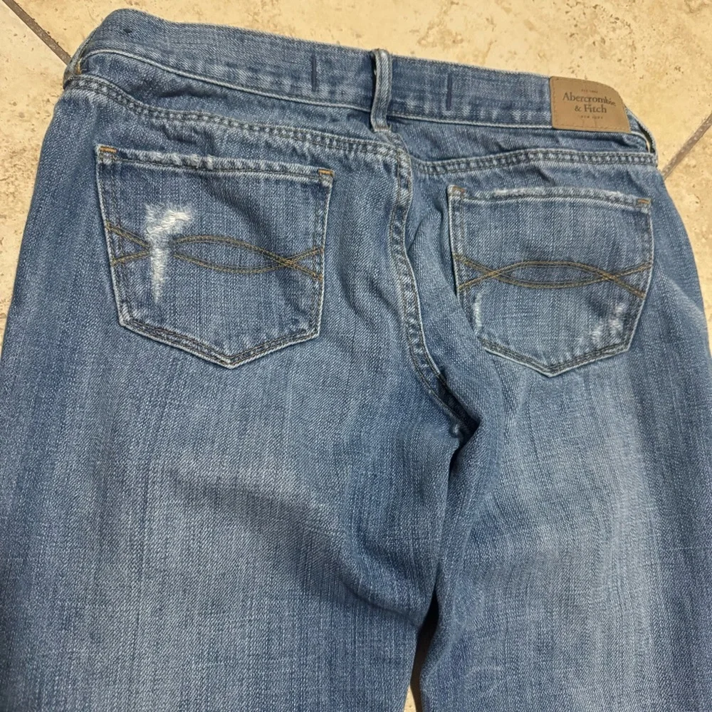 Abercrombie & Fitch Blue Distressed Straight Leg Jeans - Picture 5 of 5